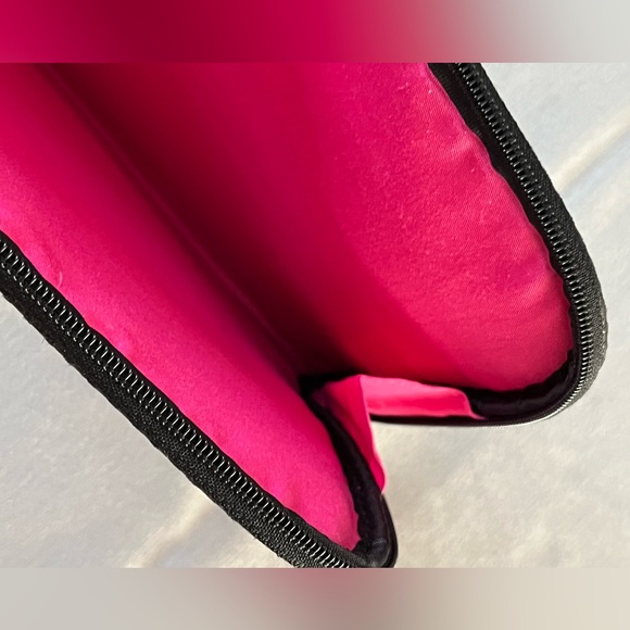 Steve Madden Tablet / iPad Case / Mini Laptop Case - Picture 7 of 12